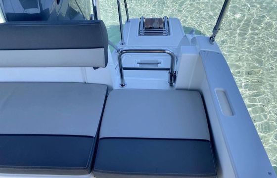 Motorboat Jeanneau Cap Camarat 6.5 Cc 150hp