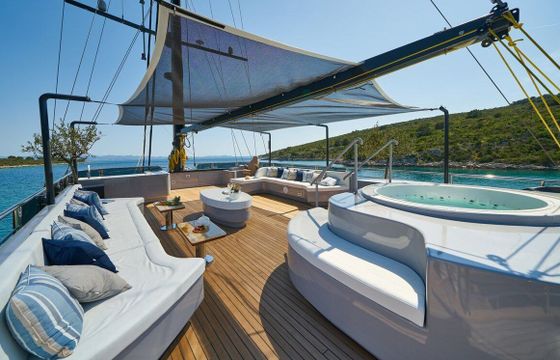 Sailing yacht Custom Sailing Yacht Rara Avis 33m