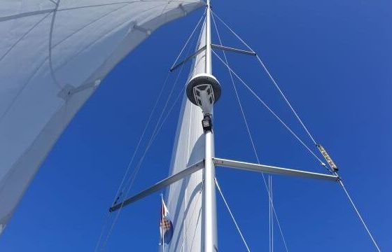 Sailboat Bavaria Cruiser 37 11.3m