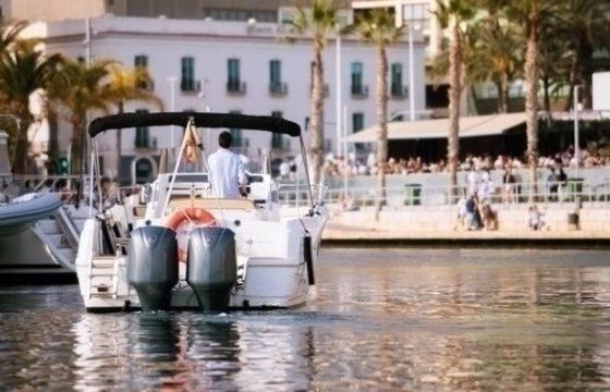 Motorboat Jeanneau Cap Camarat 8.5 Cc 450hp