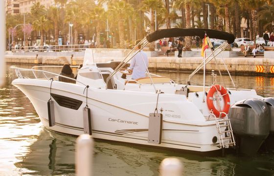 Motorboat Jeanneau Cap Camarat 8.5 Cc 450hp