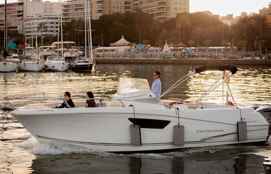 Motorboat Jeanneau Cap Camarat 8.5 Cc 450hp