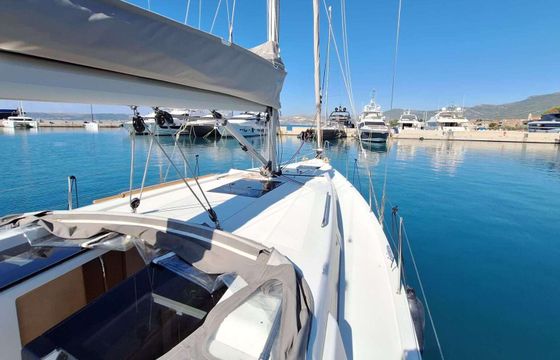 Sailboat HANSE 388 11.4m