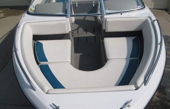 Motorboat Four Winns 180 Horizon 15hp