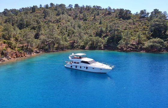 Motor yacht Luxury Motoryacht with a capacity of 6 people 2019 1600hp