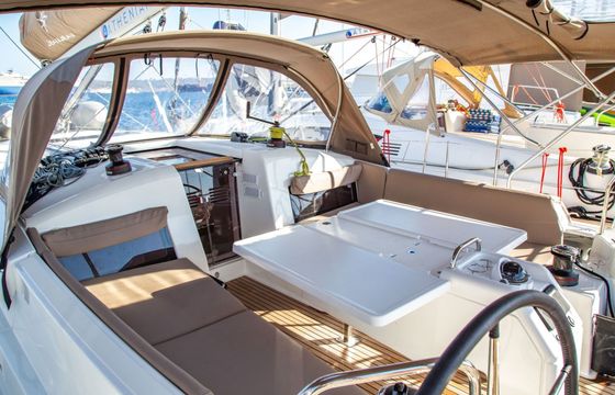 Sailboat Jeanneau Sun Odyssey 440 13.39m