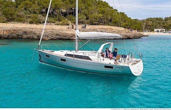 Sailboat BENETEAU OCEANIS 41.1 12.43m