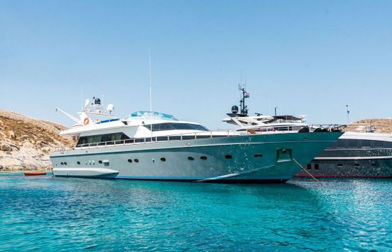 Motor yacht Cantieri di Pisa Akhir 27 2660hp