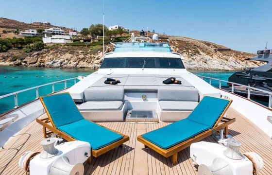 Motor yacht Cantieri di Pisa Akhir 27 2660hp