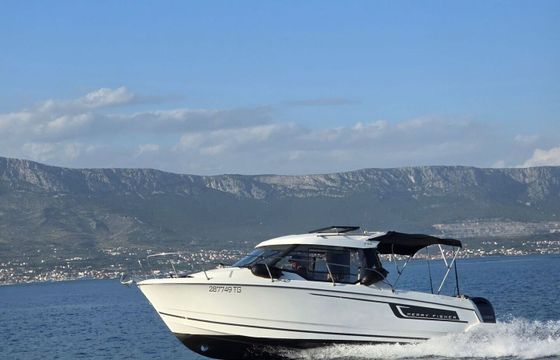 Motorboat Jeanneau Merry Fisher 795 200hp