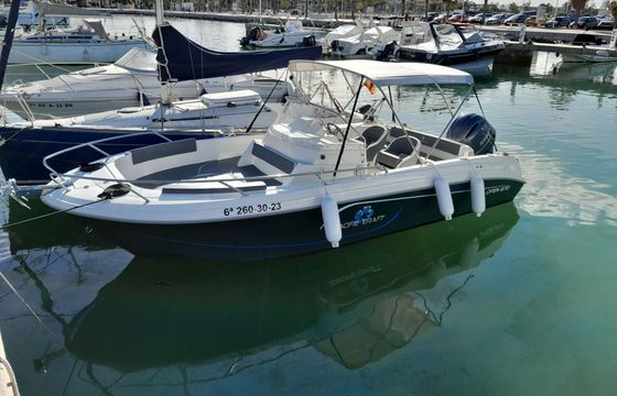 Motorboat Pacific Craft Open 670 200hp