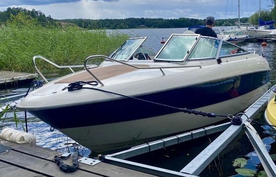 Motorboat Boat Rental boat@helle.cc 150hp