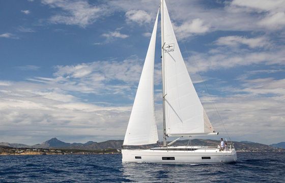 Sailboat Bavaria C45 13.6m