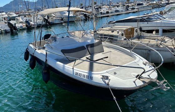 Motorboat Jeanneau Cap Camarat 755 Wa 250hp