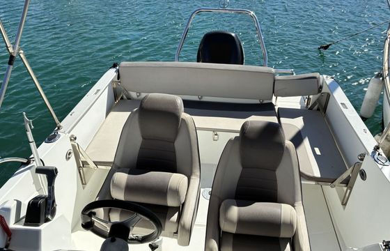 Motorboat Jeanneau Cap Camarat 755 Wa 250hp