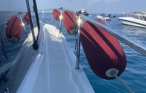 Motorboat Jeannau Leader 36 570hp