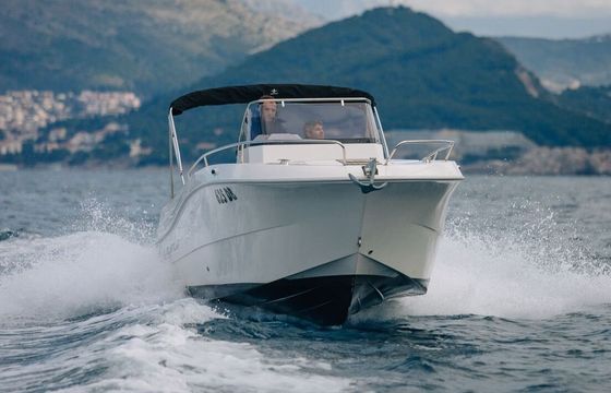 Motorboat Atlantic marine 750 250hp