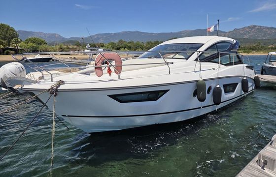 Motorboat Beneteau Gran Turismo 40 600hp