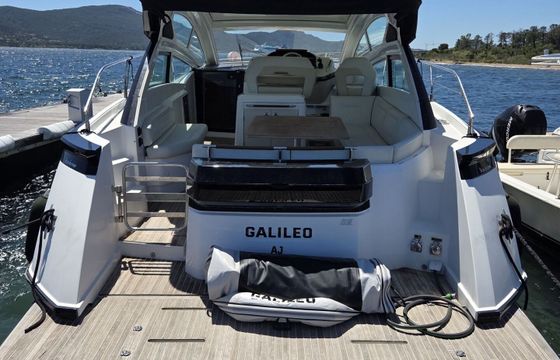 Motorboat Beneteau Gran Turismo 40 600hp