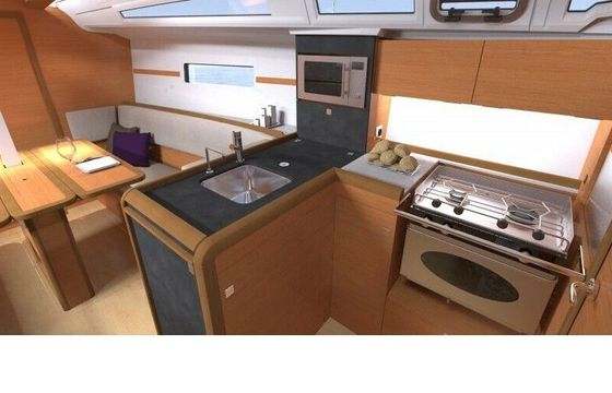 Sailboat Jeanneau Sun Odyssey 349 10.34m