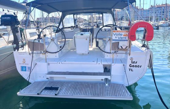 Sailboat 4 OCEANIS 40.1 (3D/2C/0P) - LG 12m