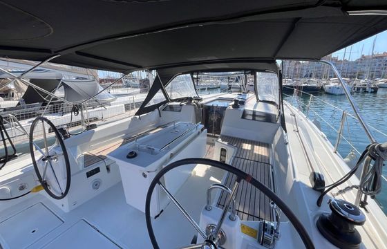 Sailboat 4 OCEANIS 40.1 (3D/2C/0P) - LG 12m
