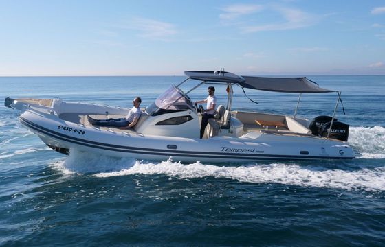 Motorboat Capelli Tempest 1000 400hp