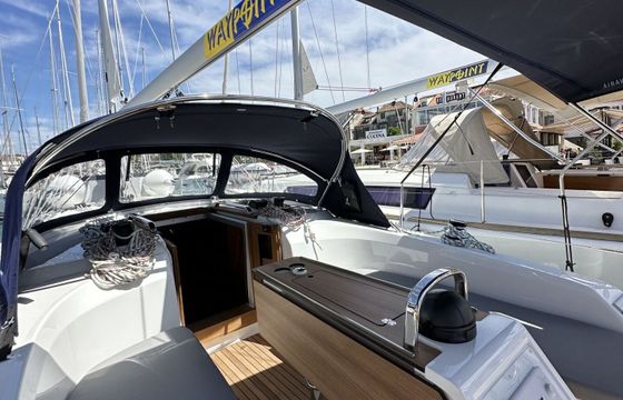 Sailboat Bavaria Cruiser 34 9m