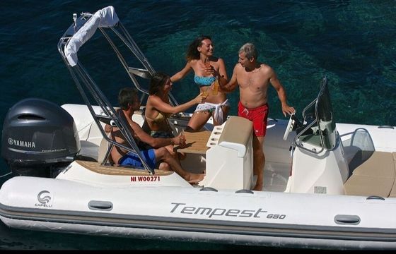 Motorboat Capelli 650 175hp