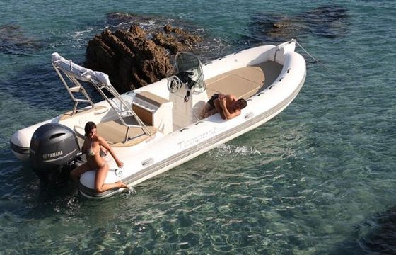 Motorboat Capelli 650 175hp