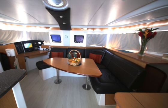 Catamaran Fountaine Pajot 41 11m