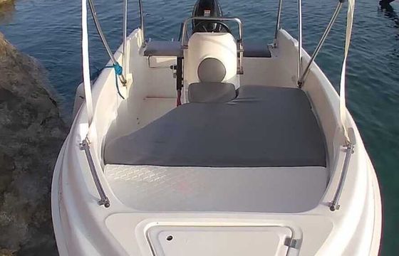 Boat without licence  Compass XT