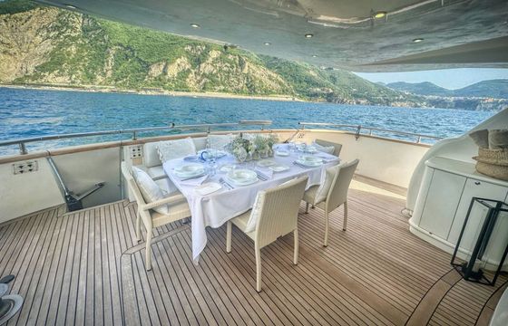 Motor yacht Maiora Maiora 1550hp