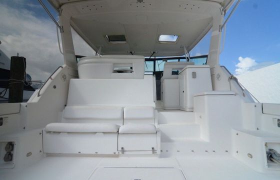 Motorboat Tiara 44