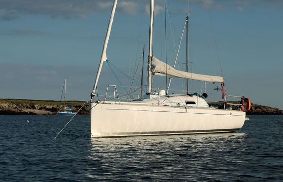 Sailboat Beneteau First 27.7 8.3m