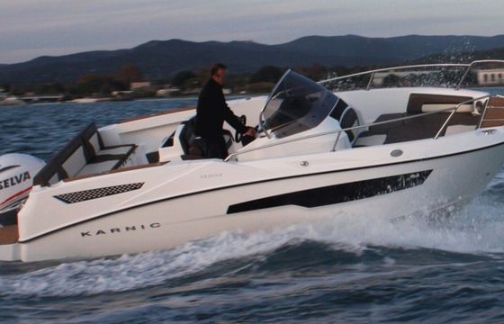 Motorboat Karnic Sl 601 200hp