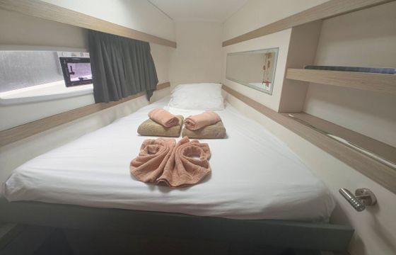 Catamaran Fountaine Pajot Lucia 40 11.73m