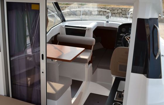 Motorboat Jeanneau Merry Fisher 795 250hp