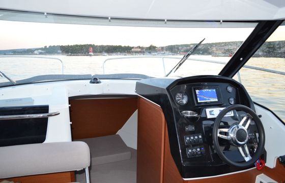 Motorboat Jeanneau Merry Fisher 795 250hp