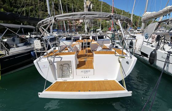 Sailboat HANSE 455 13.95m