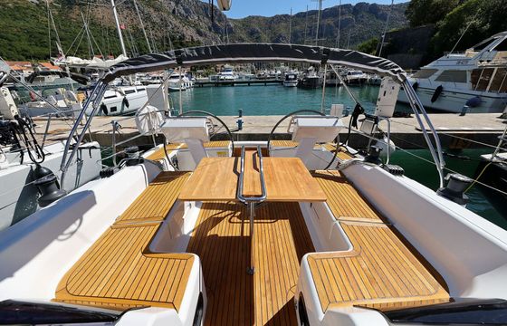 Sailboat HANSE 455 13.95m