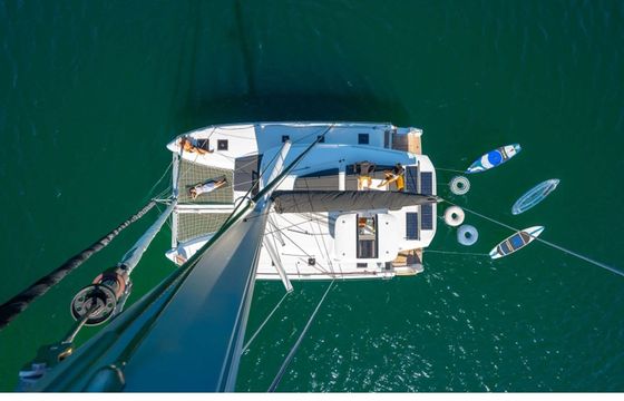 Catamaran LAGOON 43 12m