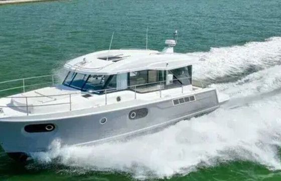 Motorboat Beneteau Swift 41 180hp