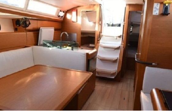 Sailboat JEANNEAU SUN ODYSSEY 419 12.76m