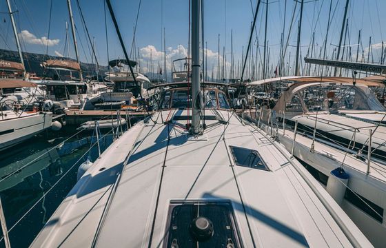 Sailboat Jeanneau Sun Odyssey 410 12.5m