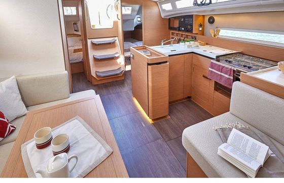 Sailboat Jeanneau Sun Odyssey 410 12.5m