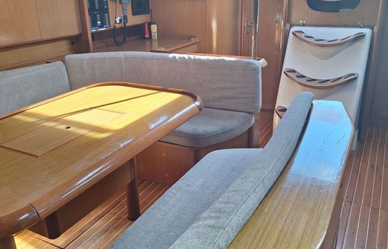 Sailboat Jeanneau Sun Odyssey 49 (4 cab) 14.98m