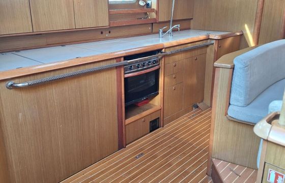 Sailboat Jeanneau Sun Odyssey 49 (4 cab) 14.98m