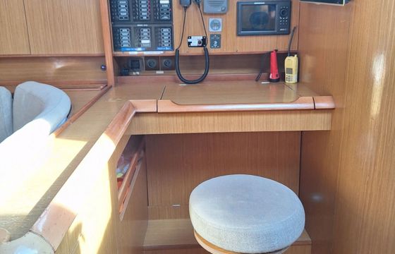 Sailboat Jeanneau Sun Odyssey 49 (4 cab) 14.98m