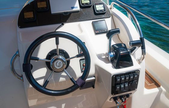 RIB Capelli Tempest 900 Cabin 500hp
